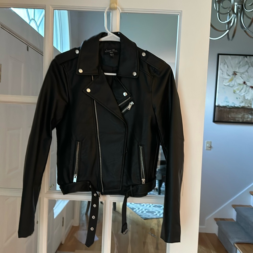 Faux leather cropped jacket